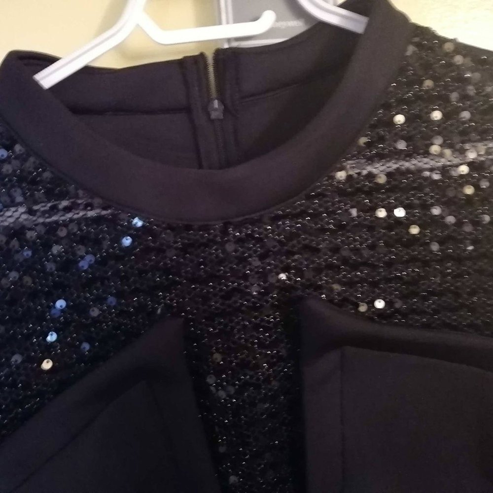 Dress - Picture 2 of 3